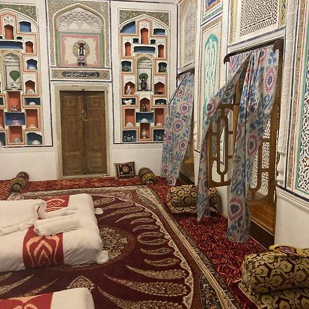 Готель Bukhara Zaringiz Екстер'єр фото