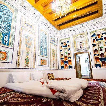 Готель Bukhara Zaringiz Екстер'єр фото