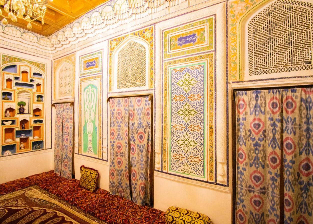 Готель Bukhara Zaringiz Екстер'єр фото