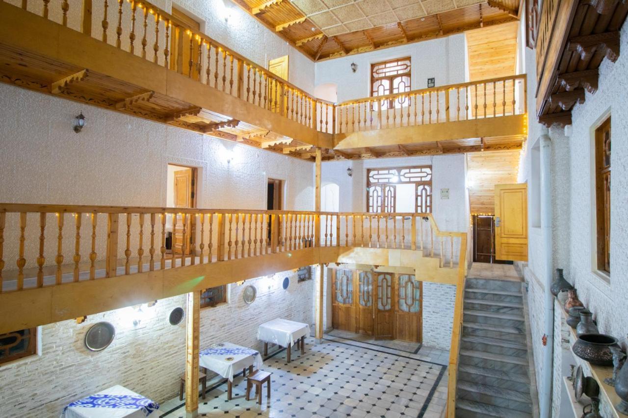 Готель Bukhara Zaringiz Екстер'єр фото