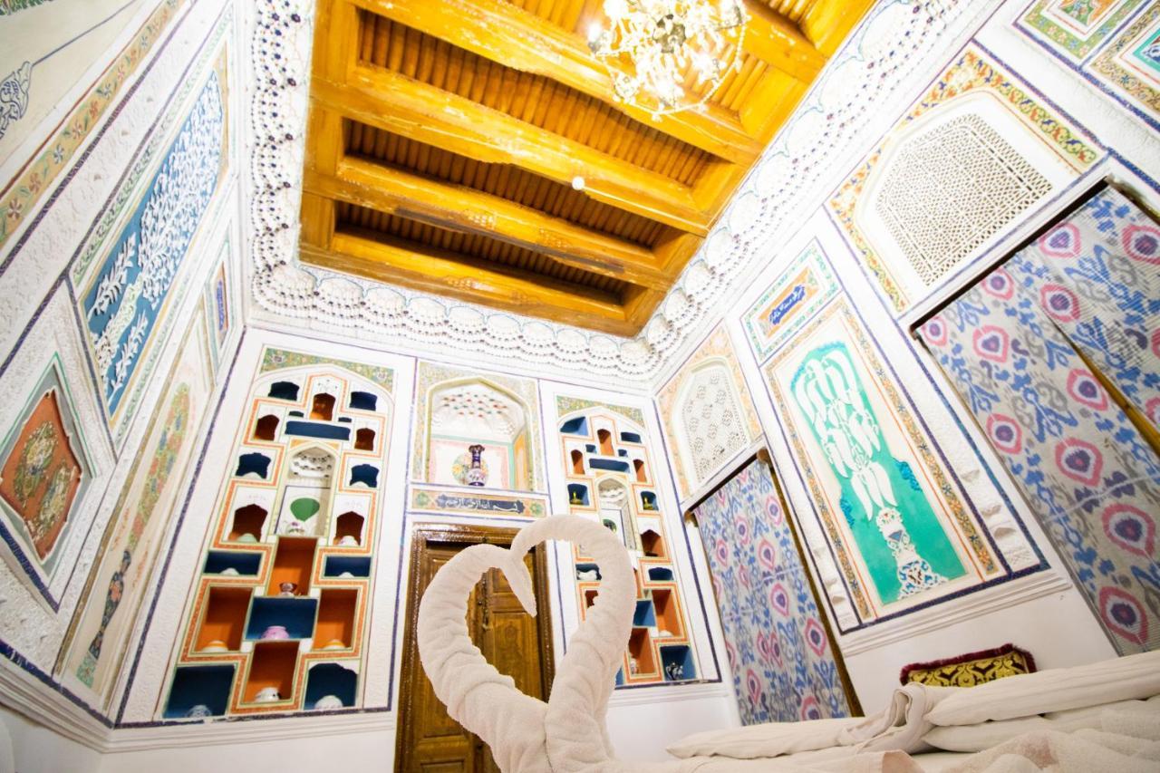 Готель Bukhara Zaringiz Екстер'єр фото